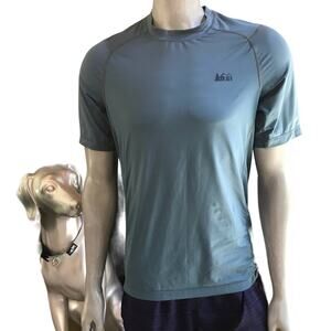 REI Blue Short Sleeve Athletic Shirt Men's Size Medium